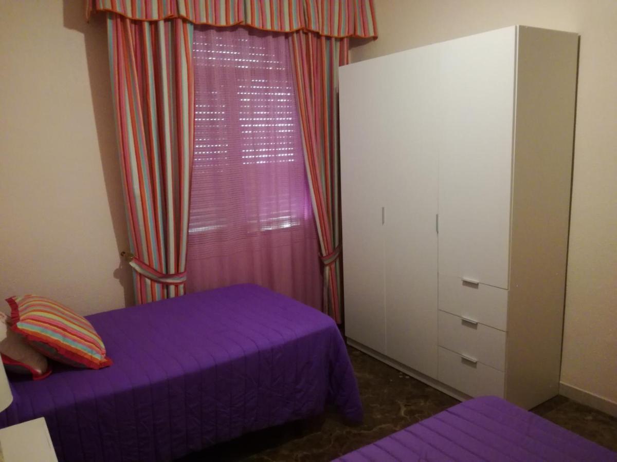 Alojamiento Romina Apartamento Villanueva Del Arzobispo Exterior foto