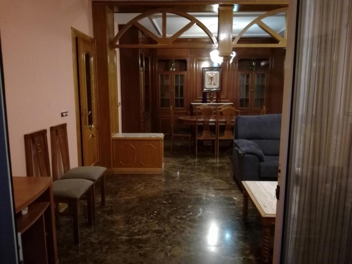 Alojamiento Romina Apartamento Villanueva Del Arzobispo Exterior foto