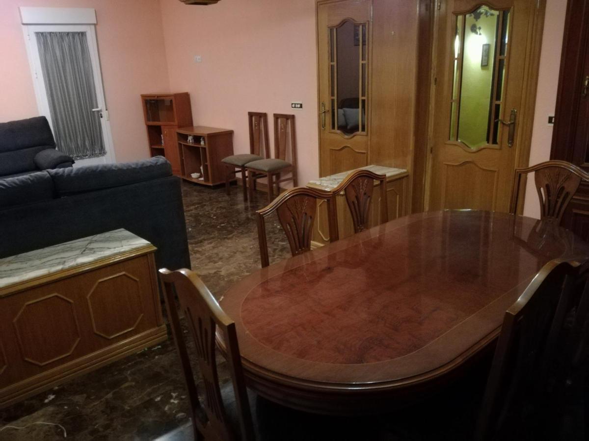 Alojamiento Romina Apartamento Villanueva Del Arzobispo Exterior foto