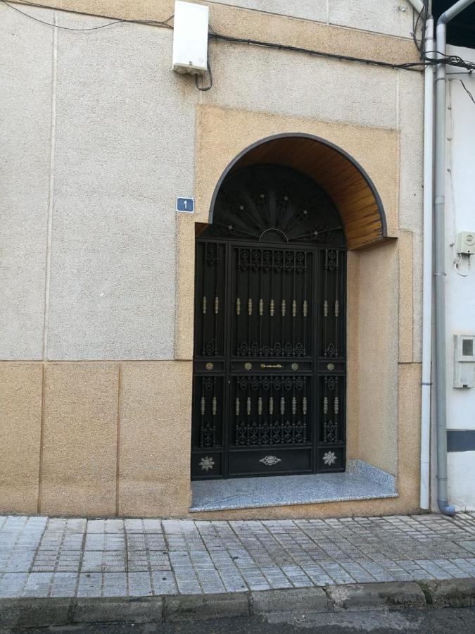 Alojamiento Romina Apartamento Villanueva Del Arzobispo Exterior foto